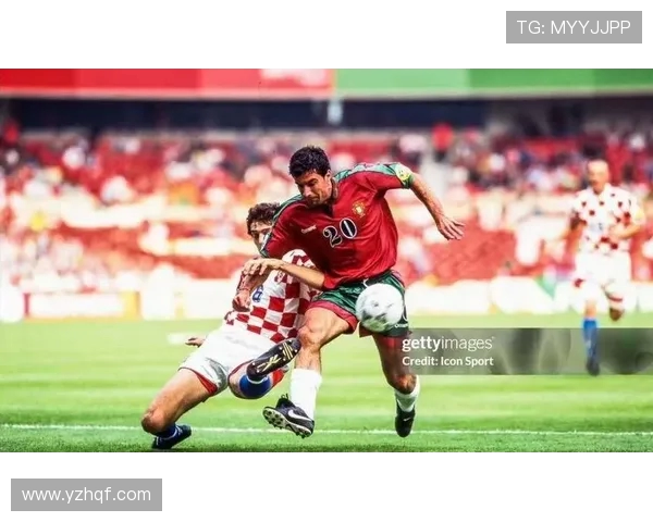 菲戈久别重返巴萨主场观赛感慨重温激情称能亲临现场是一种享受