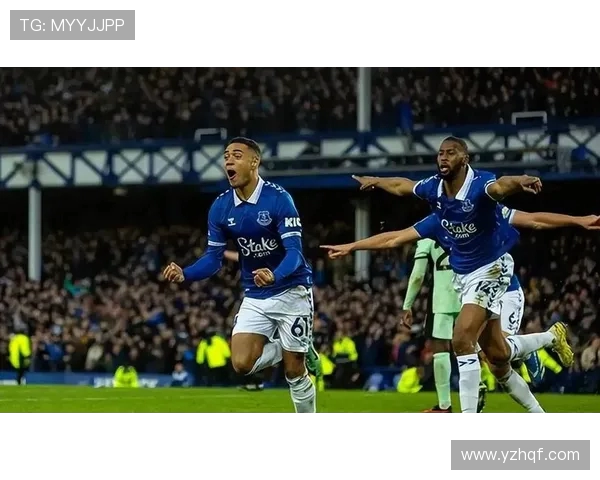 安东尼戈登闪击破门纽卡斯尔联半场一球领先本菲卡