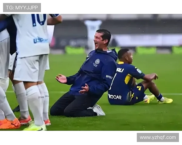 记者：国米失去邓弗里斯后右路失守；新援恩里克完全不合格